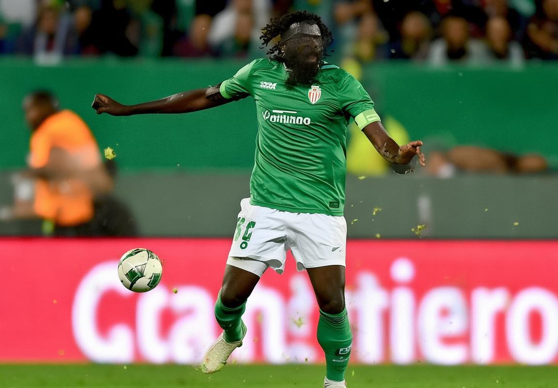 2018年北京国安与山东鲁能激战回顾精彩瞬间与赛季影响分析(图2)